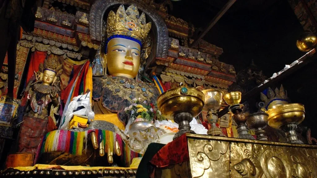 Statue Shakyamuni Buddha Gyantse Monastery 1024x576