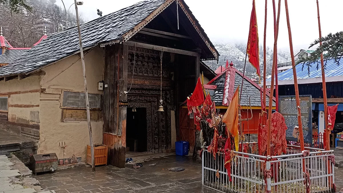 Temple Carved Handicapped Artisane28093lakhna Devi Mandir