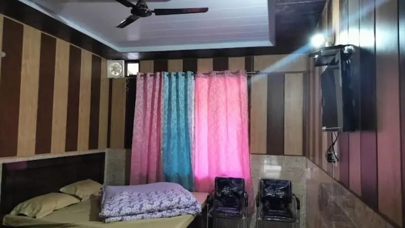 Akshat Yamunotri Resort, Barkot