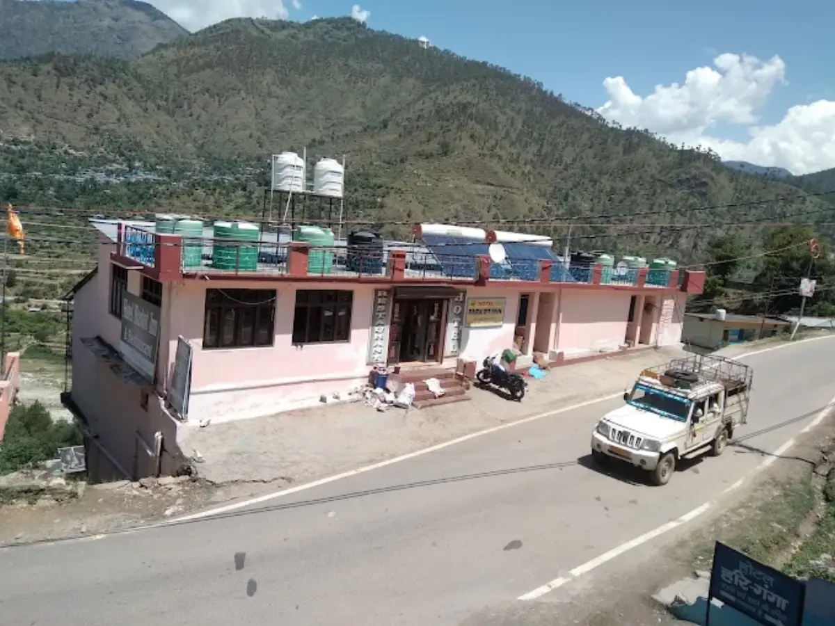 Barkot Inn, Barkot