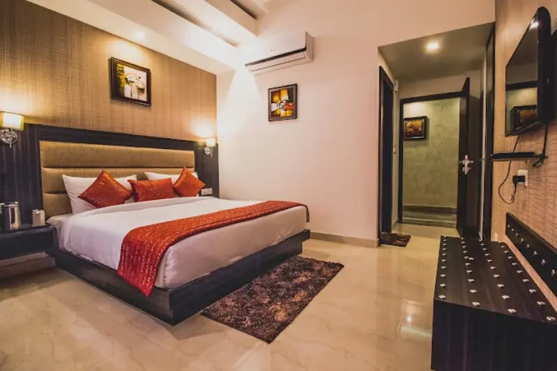 Hotel Sandstone, Dehradun