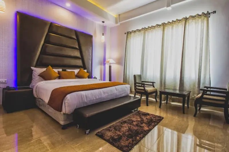 Hotel Sandstone, Dehradun