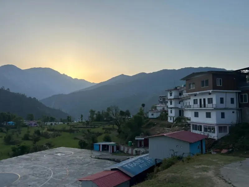 Om Palace, Guptkashi